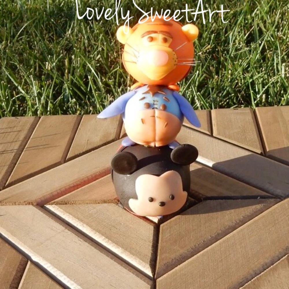 Cold porcelain cake topper